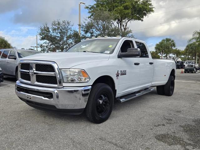 2015 RAM 3500 Tradesman 2015 RAM 3500 Tradesman