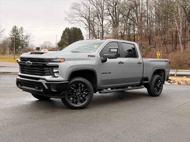 2025 Chevrolet Silverado 2500HD 4WD Crew Cab Standard Bed Custom