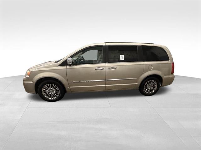 2014 Chrysler Town and Country Touring-L