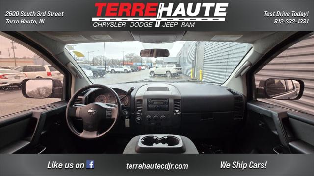 2012 Nissan Titan SV