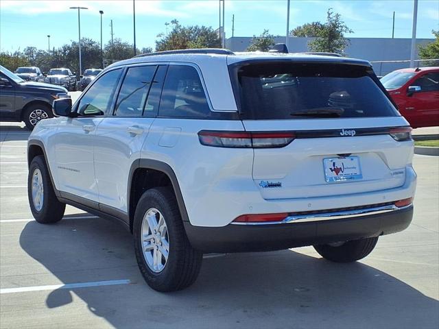 2025 Jeep Grand Cherokee GRAND CHEROKEE LAREDO 4X2