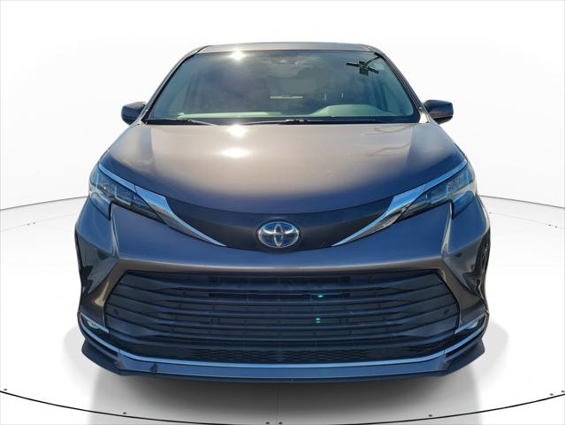 2021 Toyota Sienna XLE 2021 Toyota Sienna XLE