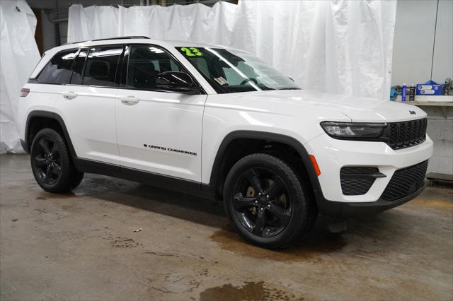 2023 Jeep Grand Cherokee Altitude 4x4 2023 Jeep Grand Cherokee Altitude 4x4