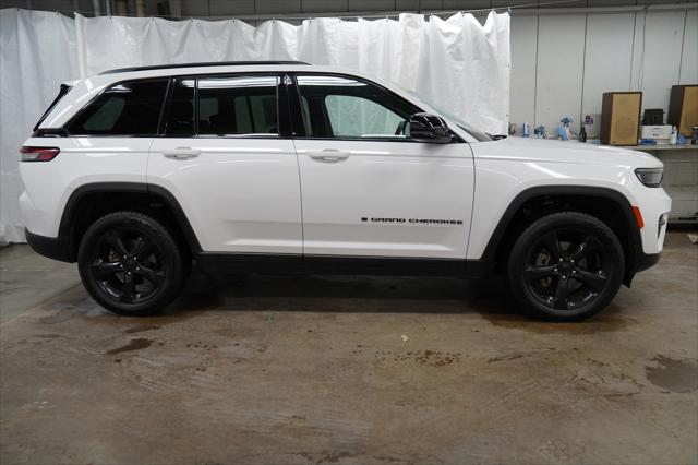 2023 Jeep Grand Cherokee Altitude 4x4 2023 Jeep Grand Cherokee Altitude 4x4