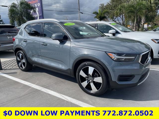 2020 Volvo XC40 T5 Momentum