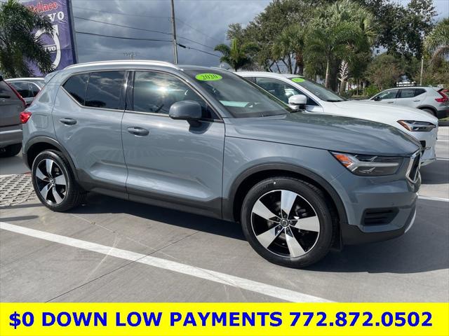 2020 Volvo XC40 T5 Momentum