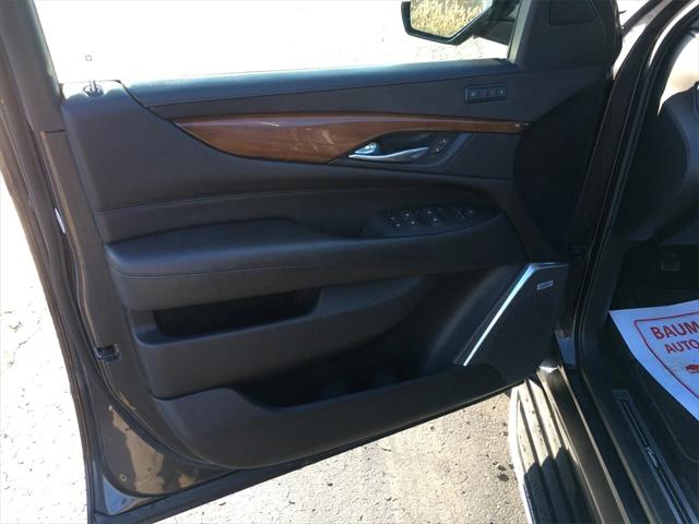 2018 Cadillac Escalade ESV Luxury 2018 Cadillac Escalade ESV Luxury