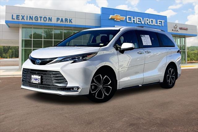 2025 Toyota Sienna Platinum 2025 Toyota Sienna Platinum