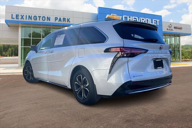 2025 Toyota Sienna Platinum 2025 Toyota Sienna Platinum