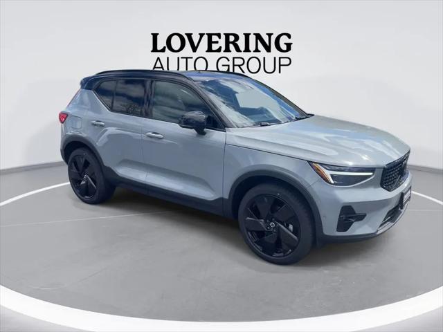 2026 Volvo XC40 Black Edition Ultra, B5 AWD Gas (mild hybrid)