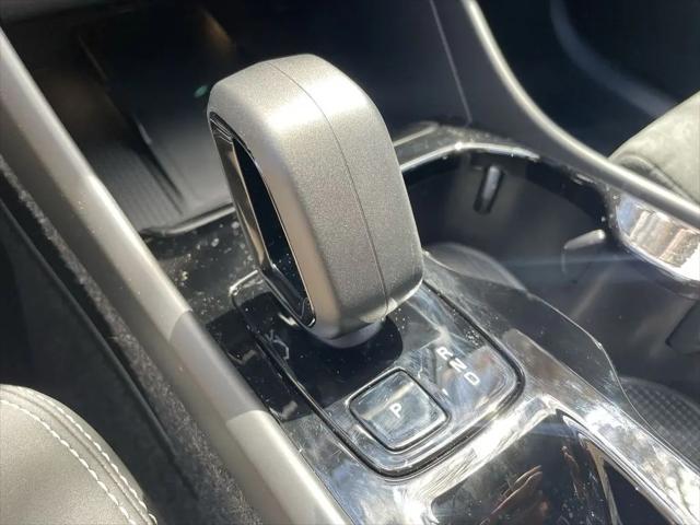 2026 Volvo XC40 Black Edition Ultra, B5 AWD Gas (mild hybrid)