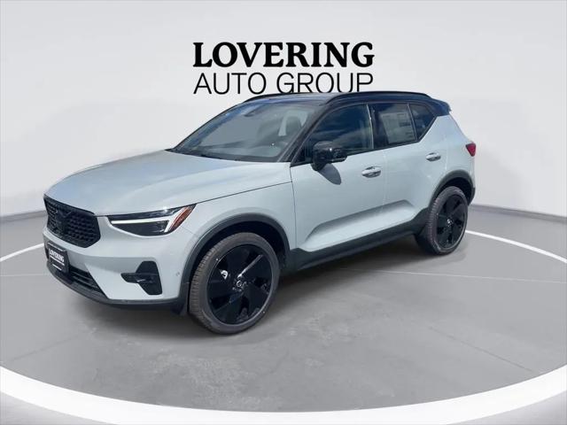 2026 Volvo XC40 Black Edition Ultra, B5 AWD Gas (mild hybrid)