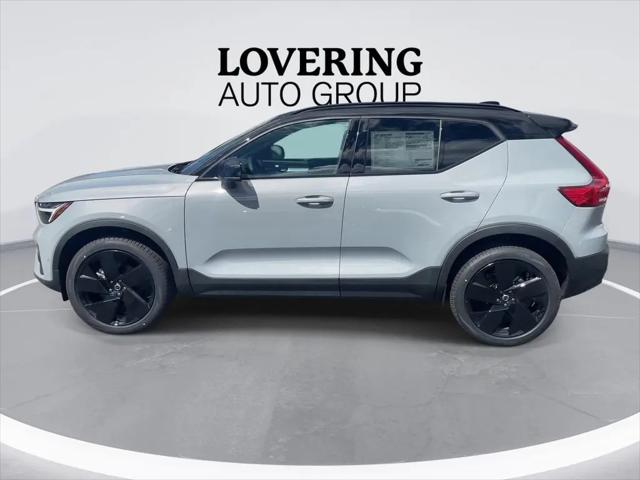2026 Volvo XC40 Black Edition Ultra, B5 AWD Gas (mild hybrid)