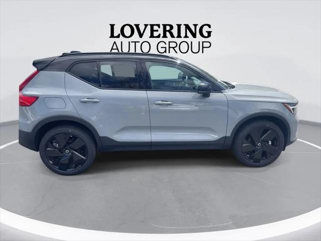 2026 Volvo XC40 Black Edition Ultra, B5 AWD Gas (mild hybrid)