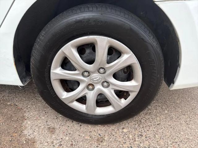 2012 Hyundai Accent GLS