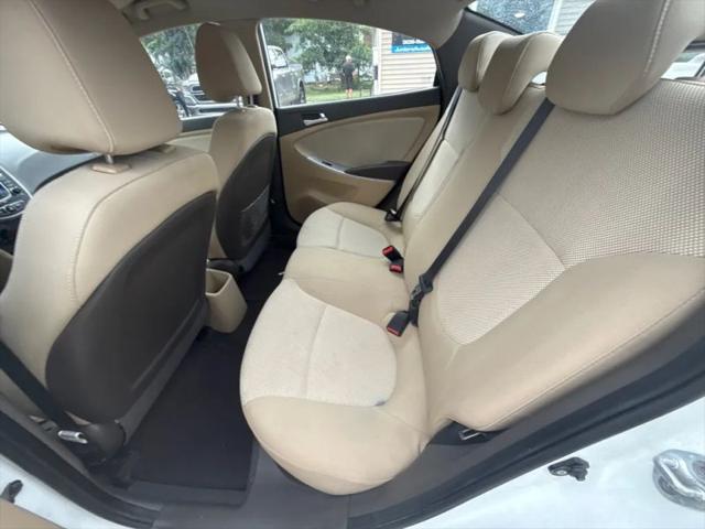 2012 Hyundai Accent GLS