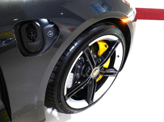 2020 Porsche Taycan Turbo S