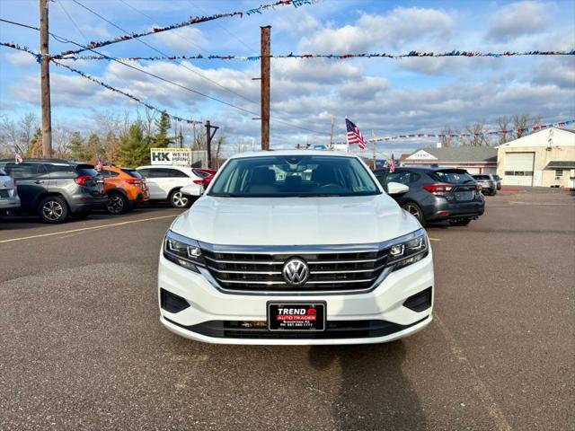 2022 Volkswagen Passat 2.0T SE