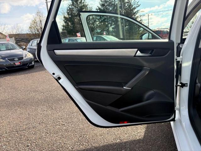2022 Volkswagen Passat 2.0T SE