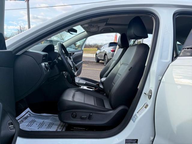 2022 Volkswagen Passat 2.0T SE