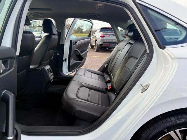 2022 Volkswagen Passat 2.0T SE