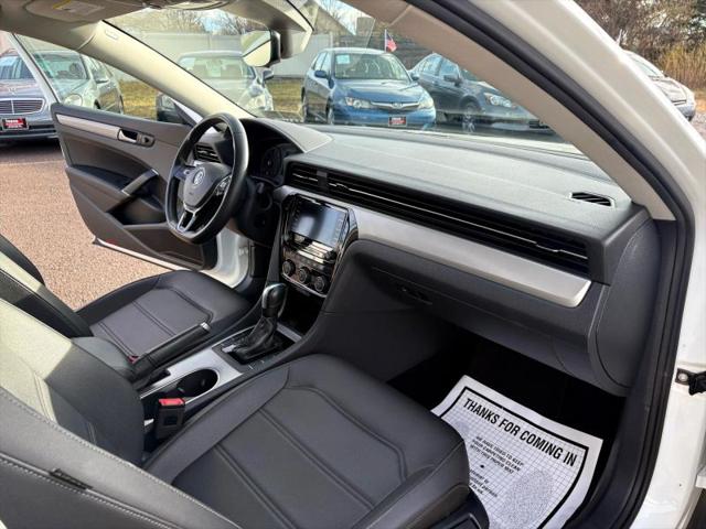 2022 Volkswagen Passat 2.0T SE