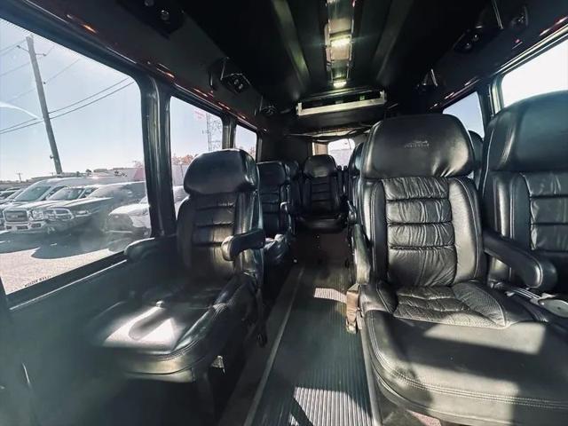 2010 Chevrolet Express Cutaway Work Van