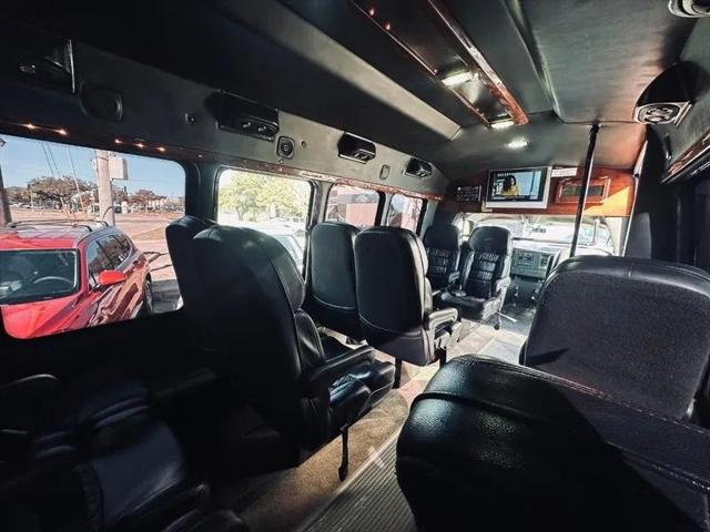 2010 Chevrolet Express Cutaway Work Van