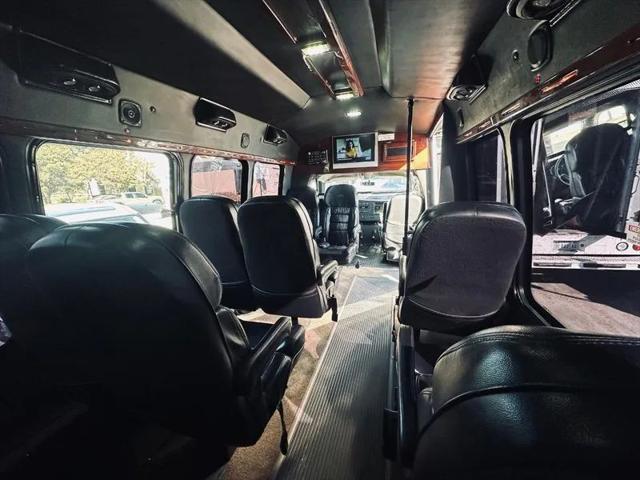 2010 Chevrolet Express Cutaway Work Van