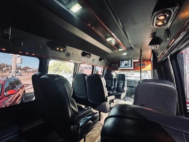 2010 Chevrolet Express Cutaway Work Van