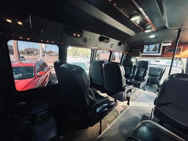 2010 Chevrolet Express Cutaway Work Van
