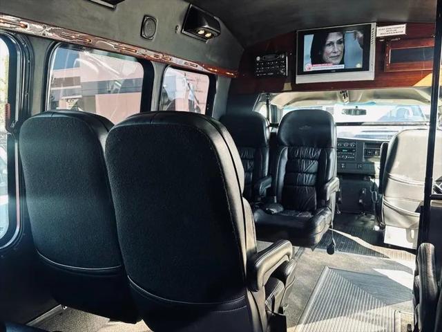 2010 Chevrolet Express Cutaway Work Van