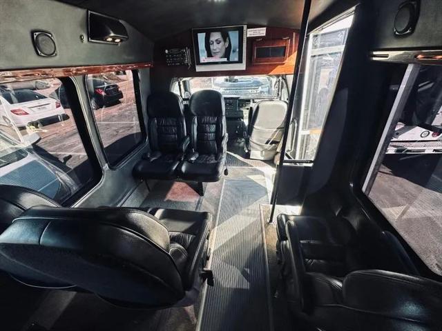 2010 Chevrolet Express Cutaway Work Van
