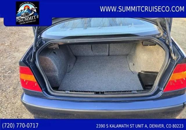 2004 BMW 325xi 325xi