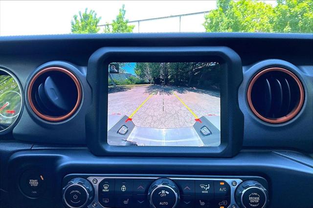2022 Jeep Gladiator Sport