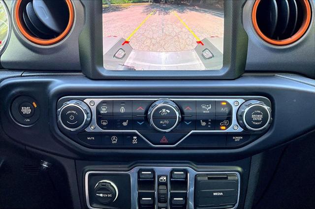 2022 Jeep Gladiator Sport