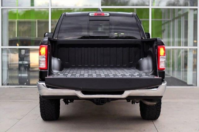 2020 Ram 1500 Big Horn Crew Cab 4x4 5'7" Box
