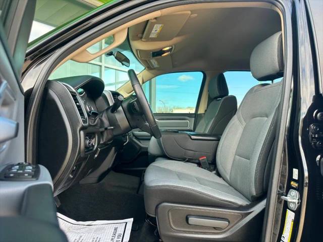 2020 Ram 1500 Big Horn Crew Cab 4x4 5'7" Box
