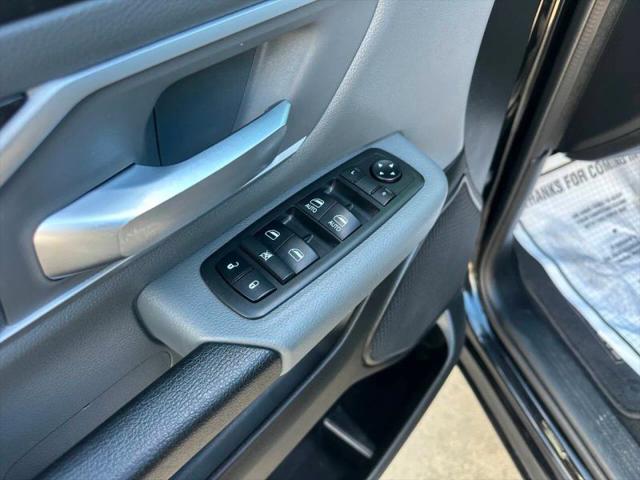 2020 Ram 1500 Big Horn Crew Cab 4x4 5'7" Box