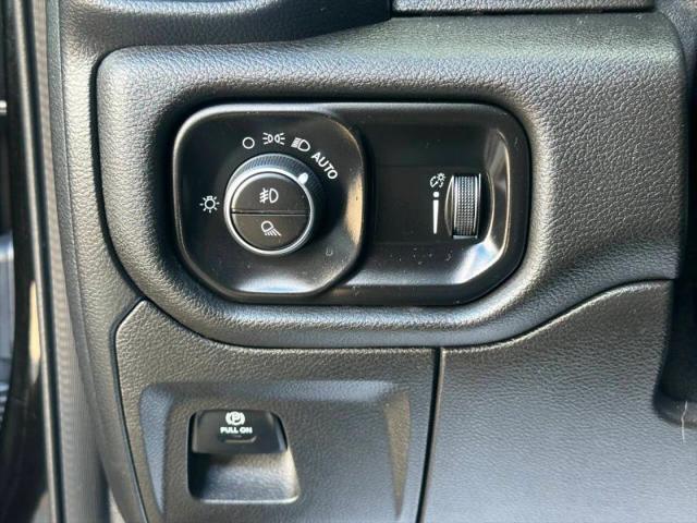 2020 Ram 1500 Big Horn Crew Cab 4x4 5'7" Box
