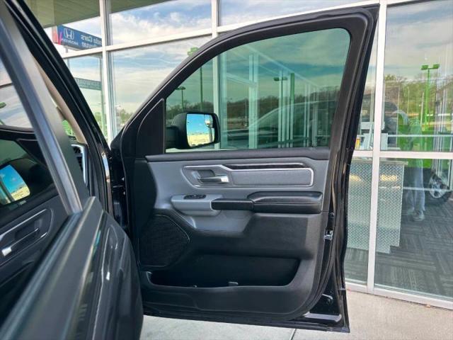 2020 Ram 1500 Big Horn Crew Cab 4x4 5'7" Box