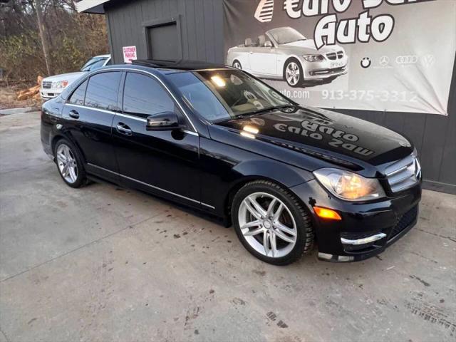 2012 Mercedes-Benz C-CLASS C 300 Luxury 4MATIC