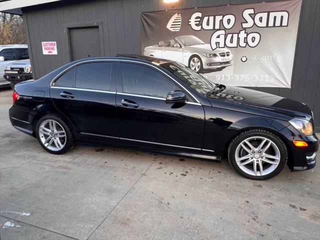 2012 Mercedes-Benz C-CLASS C 300 Luxury 4MATIC