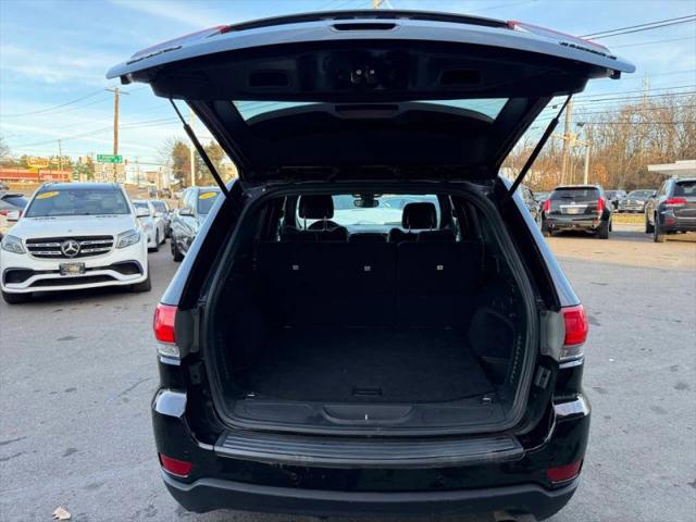 2017 Jeep Grand Cherokee Laredo 4x4