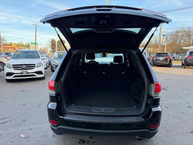 2017 Jeep Grand Cherokee Laredo 4x4