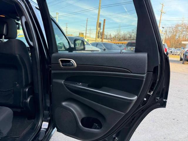 2017 Jeep Grand Cherokee Laredo 4x4