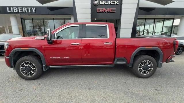 2024 GMC Sierra 2500HD 4WD Crew Cab Standard Bed Denali