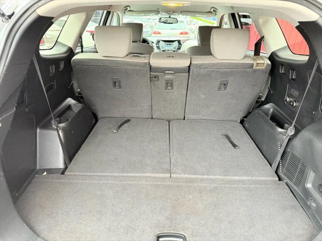 2016 Hyundai Santa Fe SE