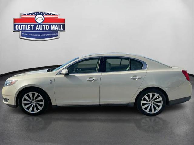 2016 Lincoln MKS Base