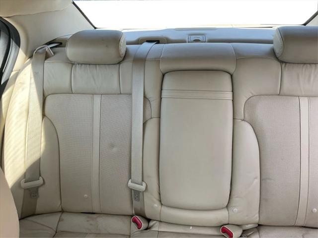 2016 Lincoln MKS Base